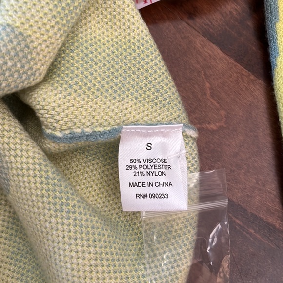 New w/tags Kendall & Kylie retro cardigan - Picture 7 of 8